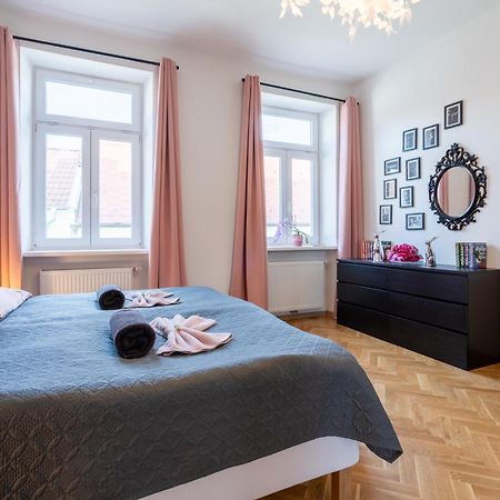 Revliving Apartments Eggenburg ภายนอก รูปภาพ