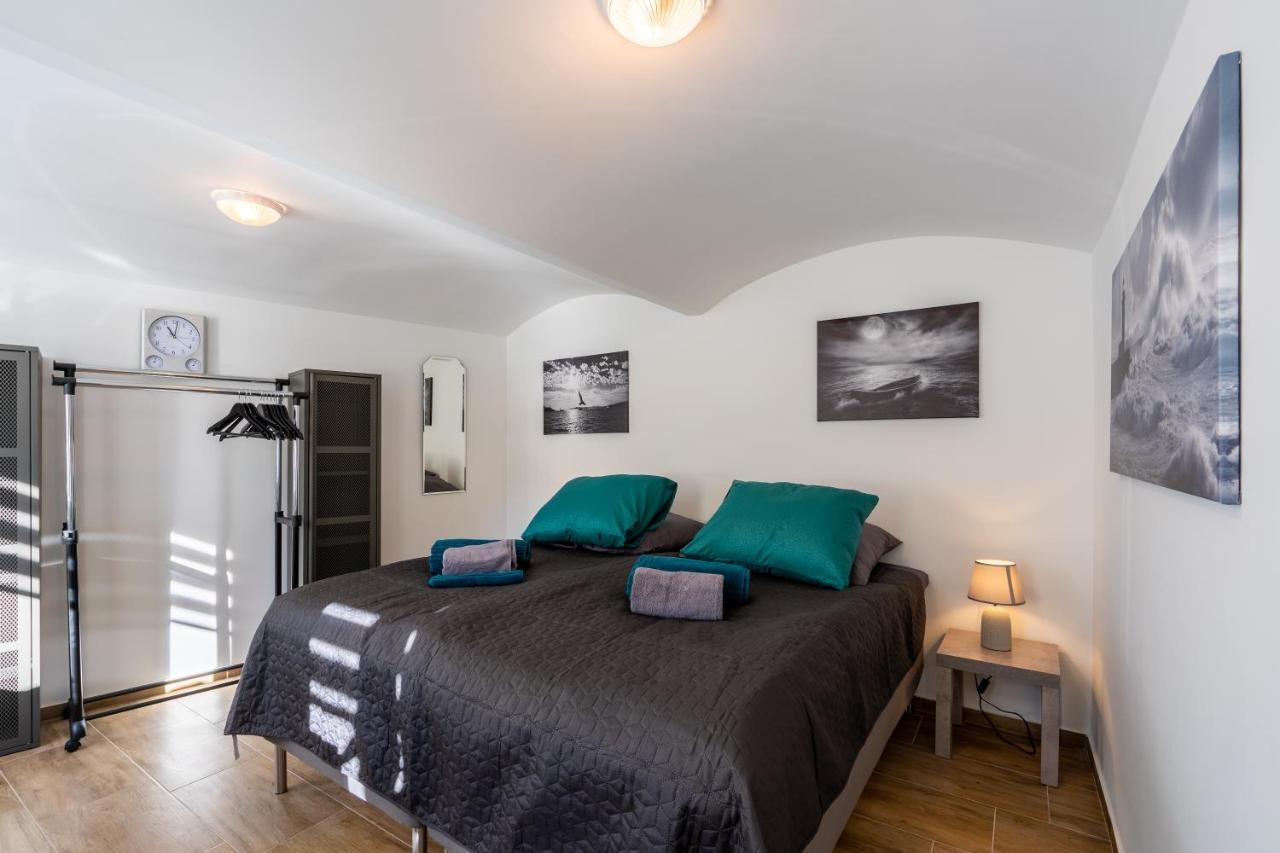 Revliving Apartments Eggenburg ภายนอก รูปภาพ
