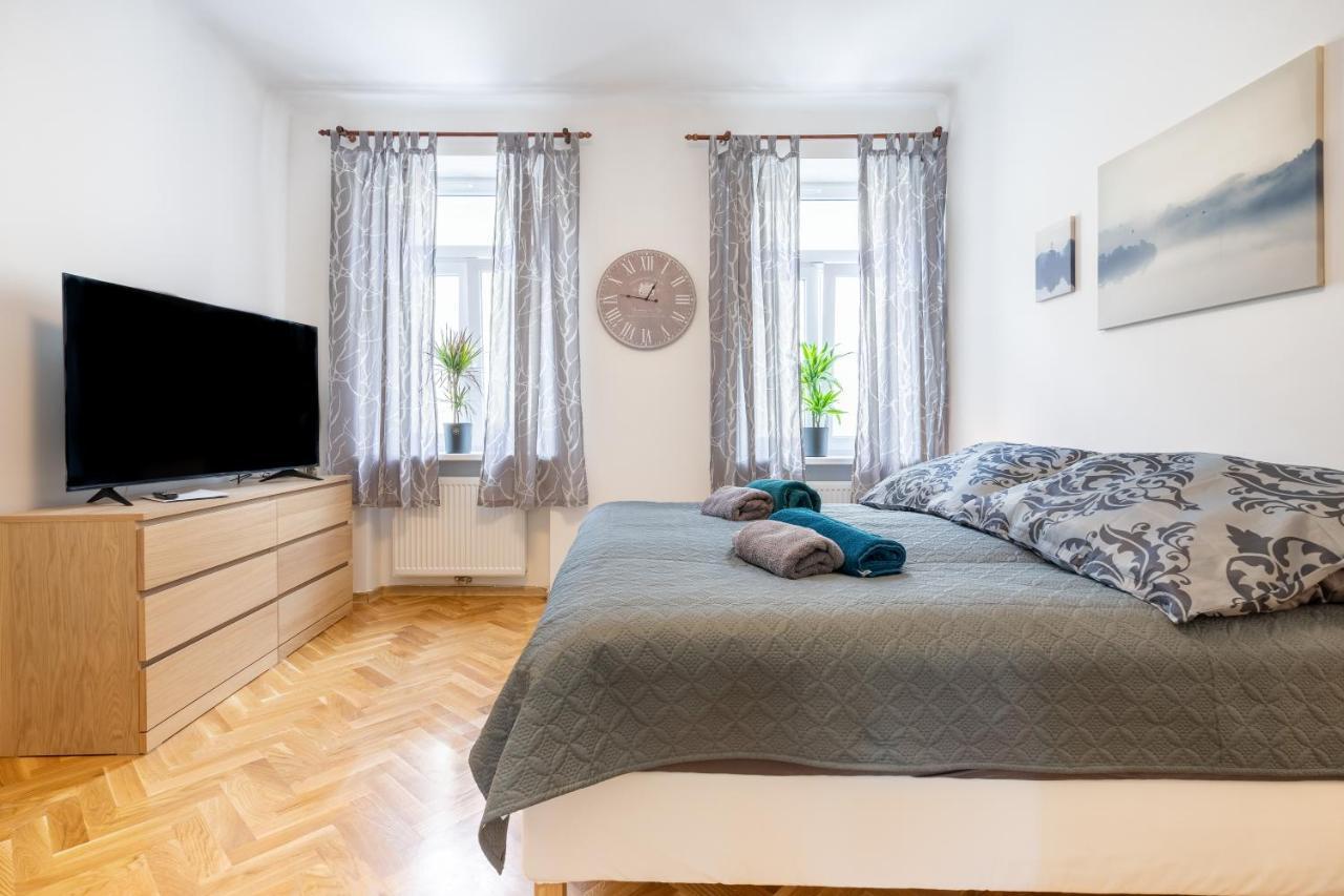 Revliving Apartments Eggenburg ภายนอก รูปภาพ