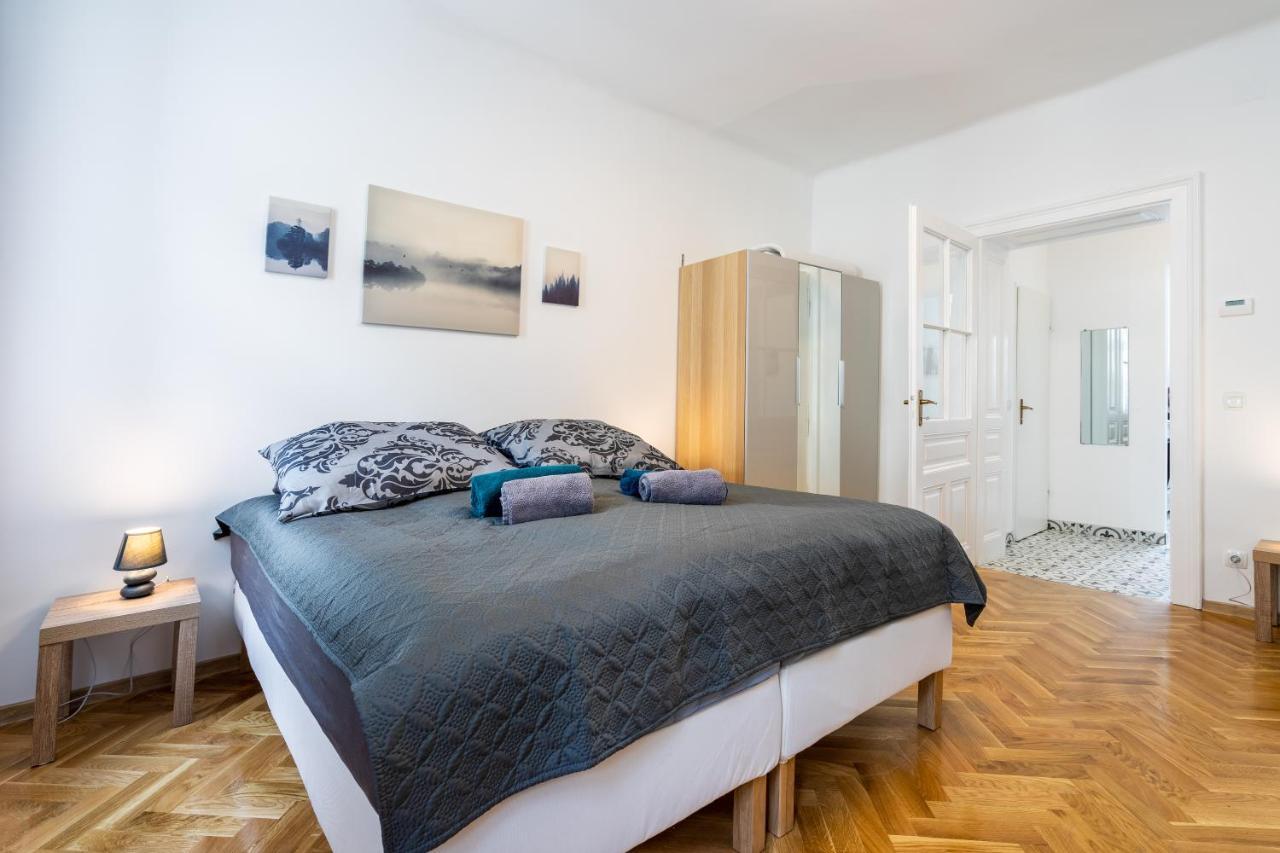 Revliving Apartments Eggenburg ภายนอก รูปภาพ