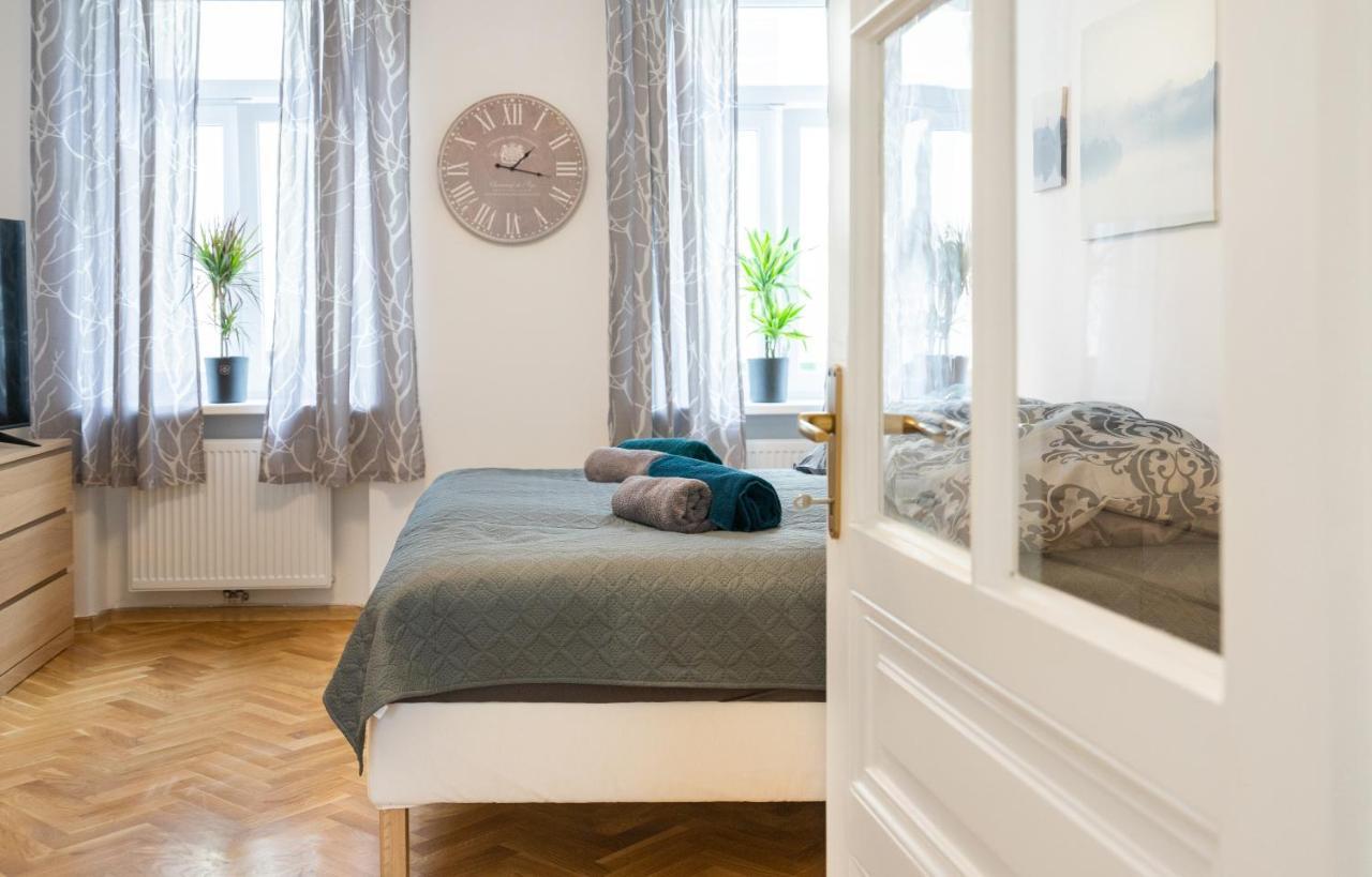 Revliving Apartments Eggenburg ภายนอก รูปภาพ