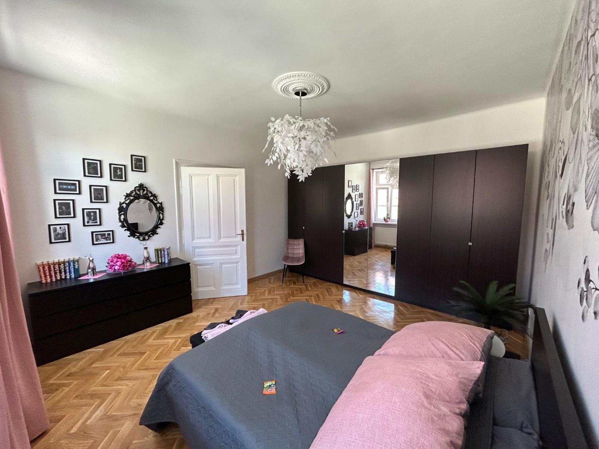 Revliving Apartments Eggenburg ภายนอก รูปภาพ