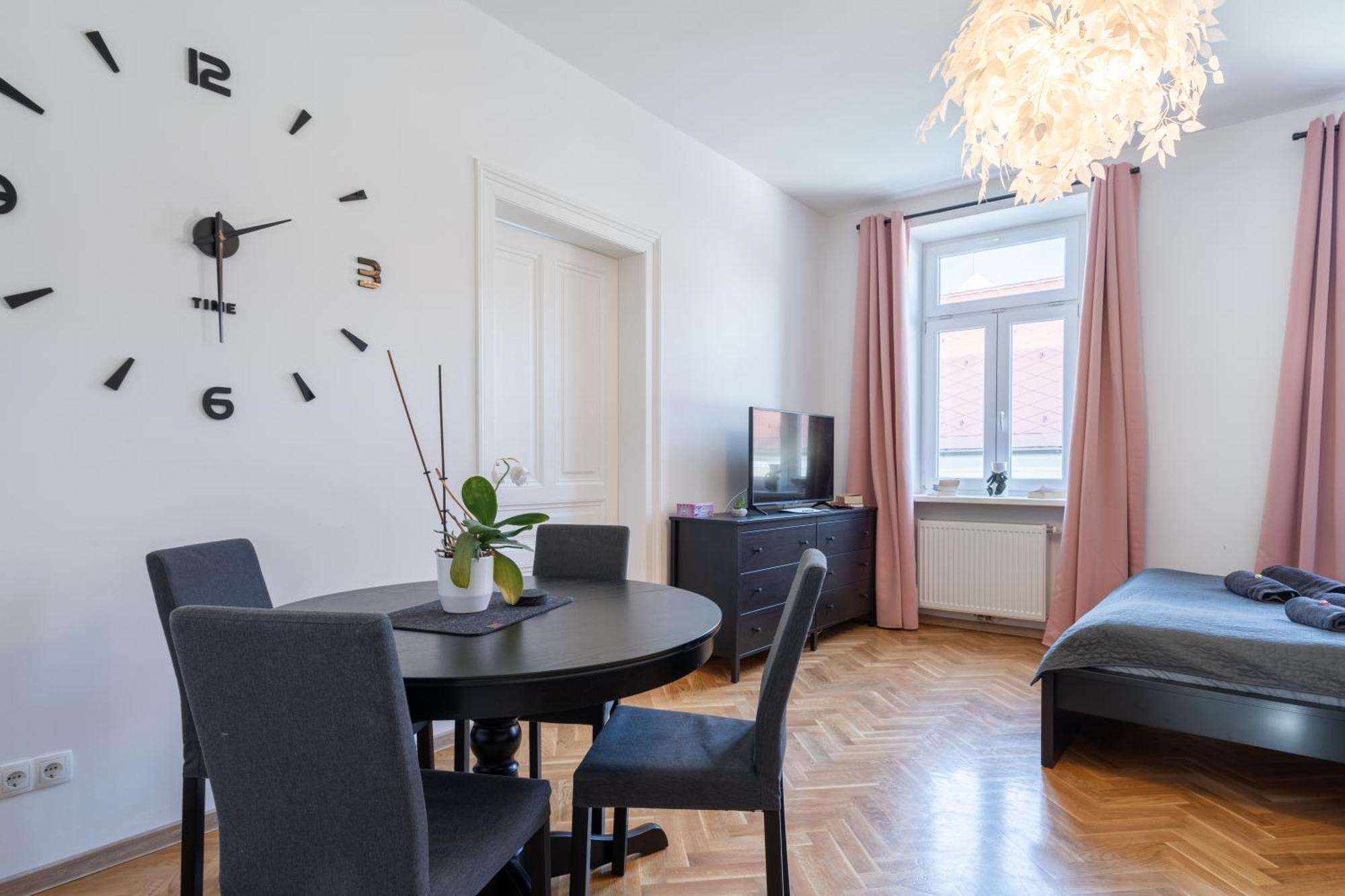 Revliving Apartments Eggenburg ภายนอก รูปภาพ