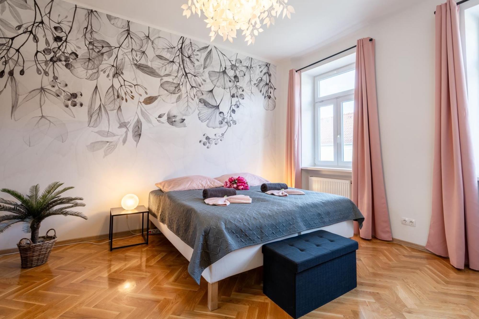 Revliving Apartments Eggenburg ภายนอก รูปภาพ